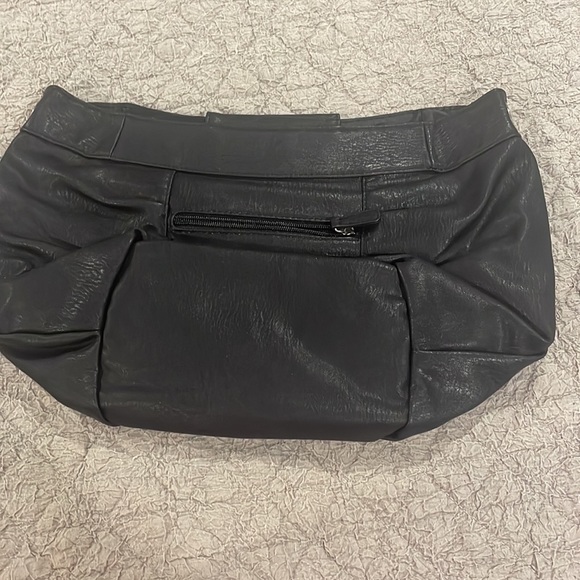 Miche she’ll - Picture 2 of 3